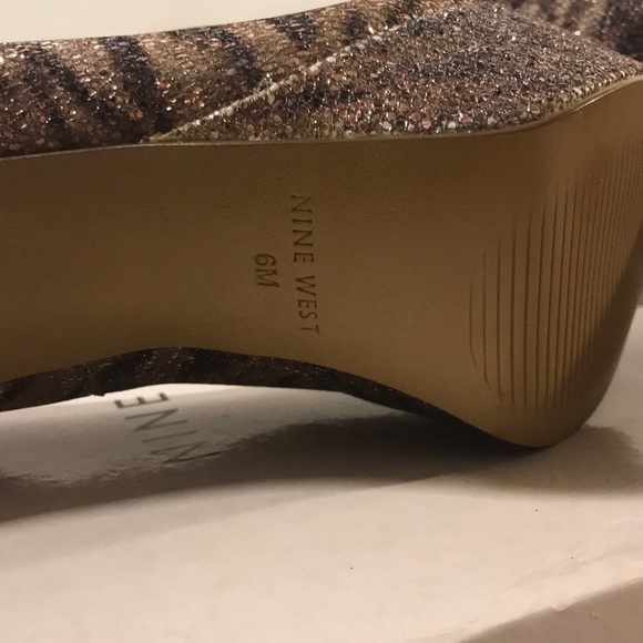 Shoes - Picture 4 of 5